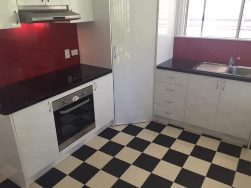 33 Spencer Street, The Range QLD 4700
